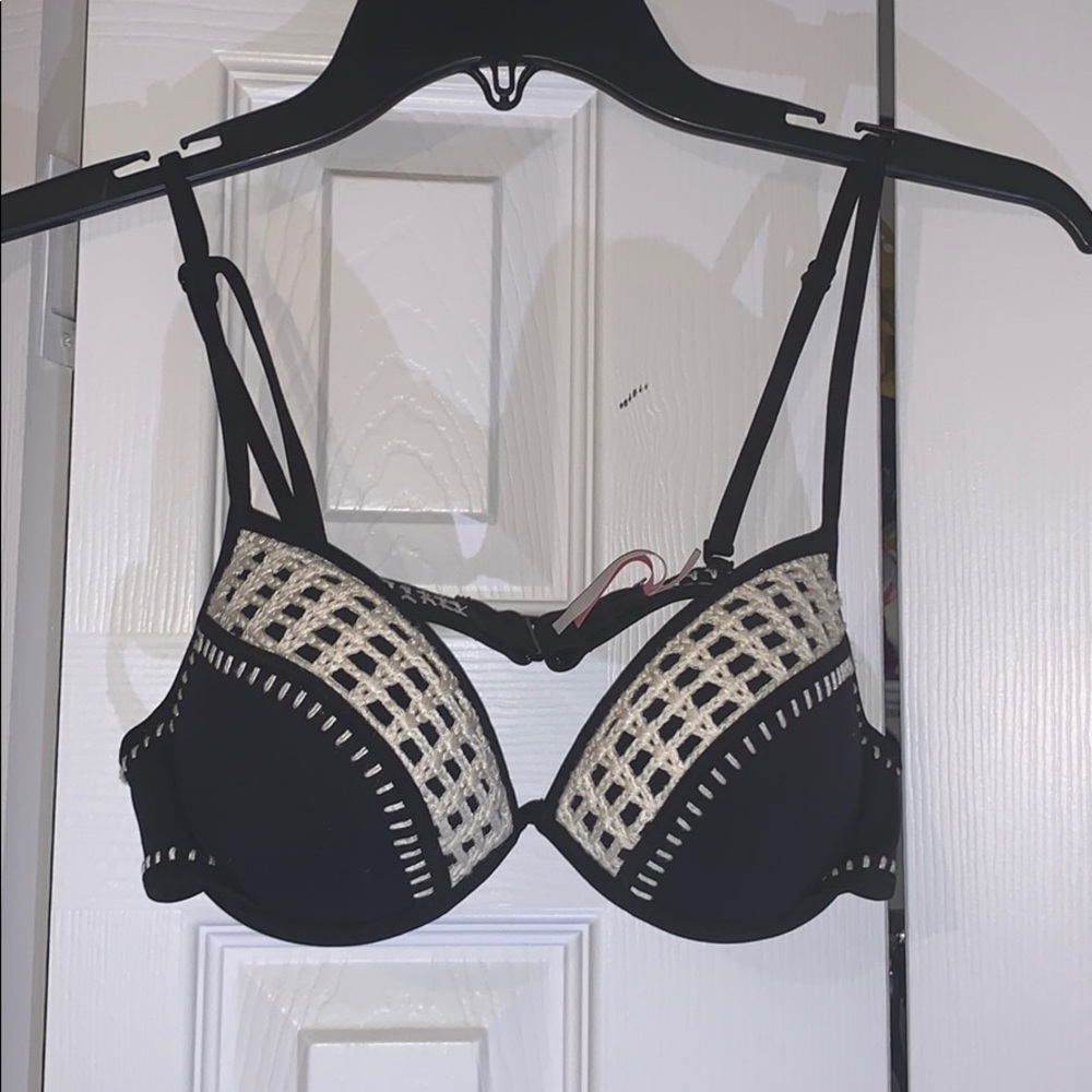 Victoria’s Secret bikini top